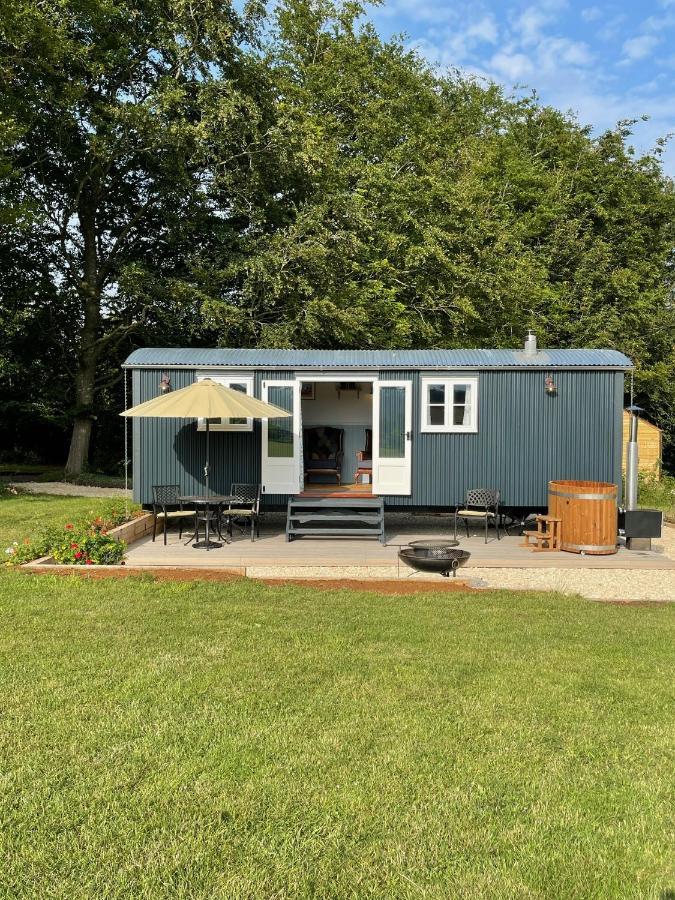 The Bibury - Westwell Downs Shepherd Huts Oxford Exteriér fotografie