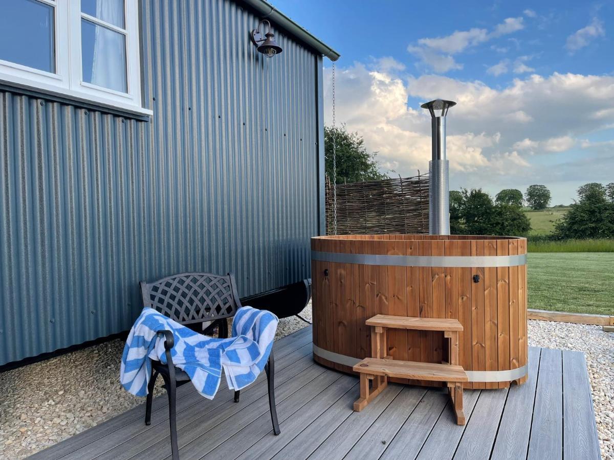 The Bibury - Westwell Downs Shepherd Huts Oxford Exteriér fotografie